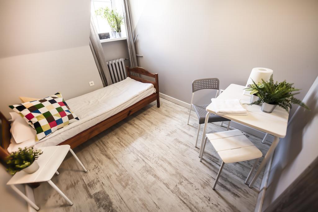 Single Room with Shared Bathroom,451492563:JPEG